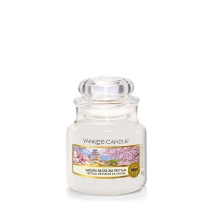 Immagine di Yankee Candle Sakura Blossom Festival candela di cera Rotondo Fiore di ciliegio Bianco 1 pz